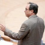 El conseller de Hacienda, Vicent Soler, durante una sesión del pleno de Les Corts