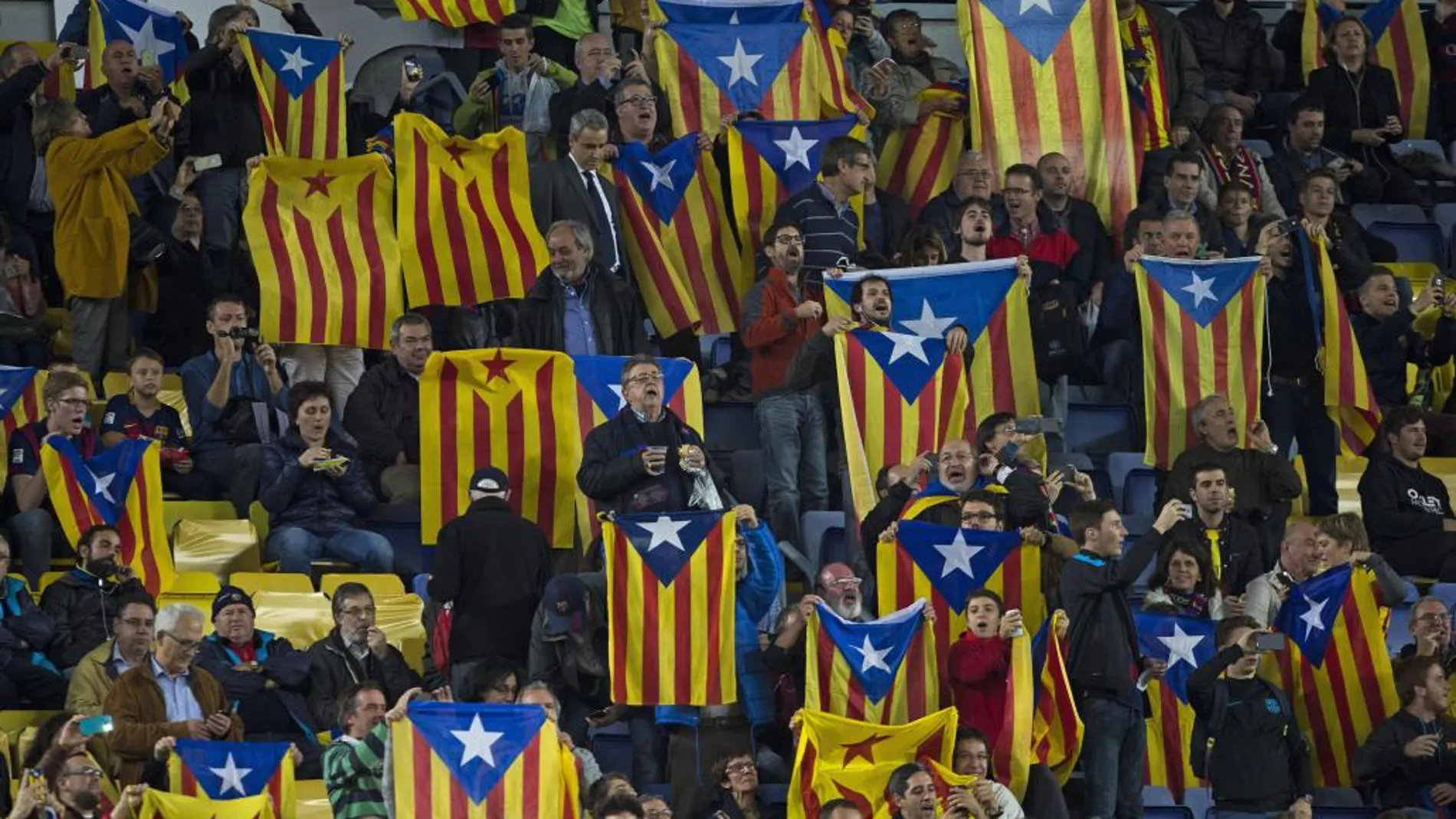 Esteladas en el Nou Camp