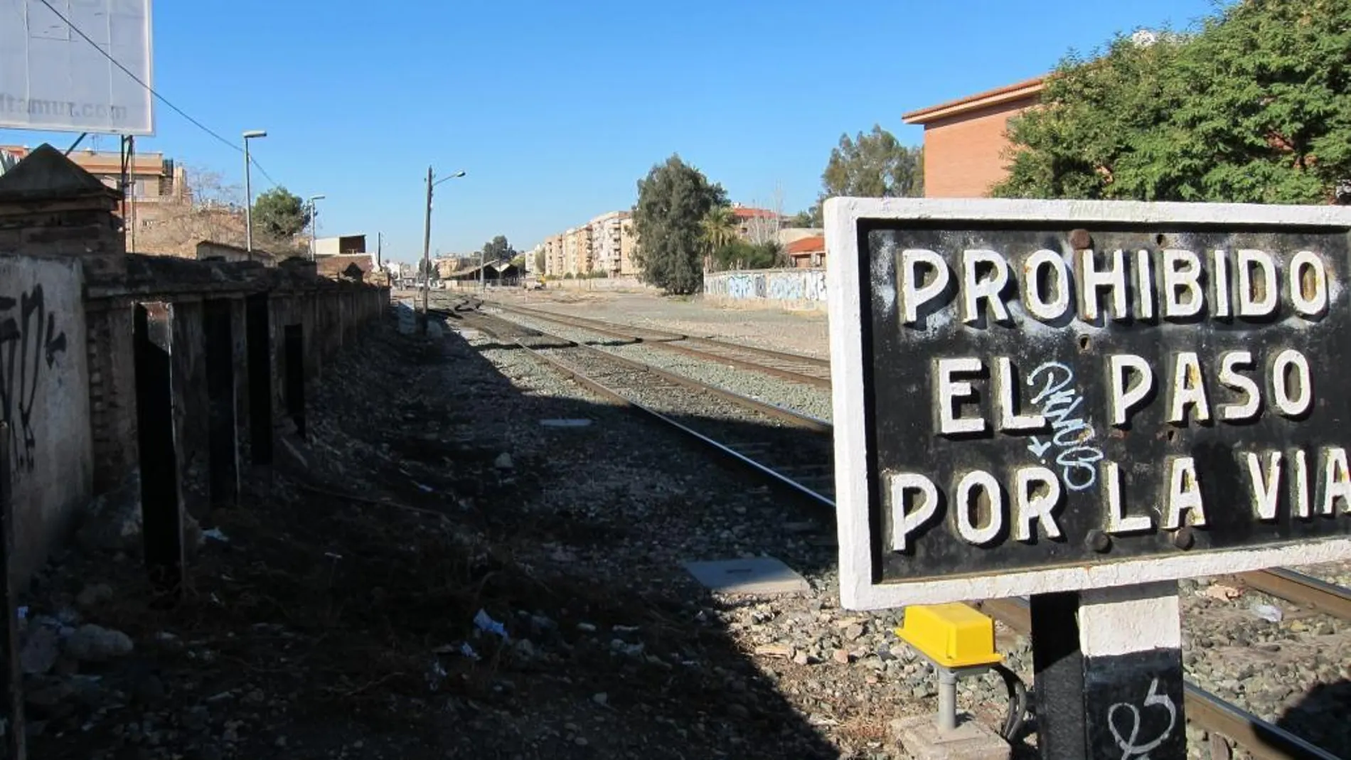 El soterramiento de las vías se prolongará desde el paso a nivel de Santiago el Mayor hasta Los Garres