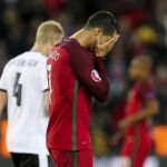 Cristiano Ronaldo se lamenta tras fallar el penalti