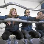 La presidenta de la Junta de Andalucía, Susana Díaz, ayer en la visita a una empresa cooperativa en Pozoblanco