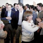 Rafael Catalá (c ); Pablo Casado (i) e Isabel Bonig, durante su intervención en el programa «Cumplimos con la Justicia» que se celebró ayer en Valencia