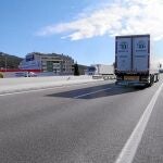 El Govern planea aplicar a los camiones un impuesto específico