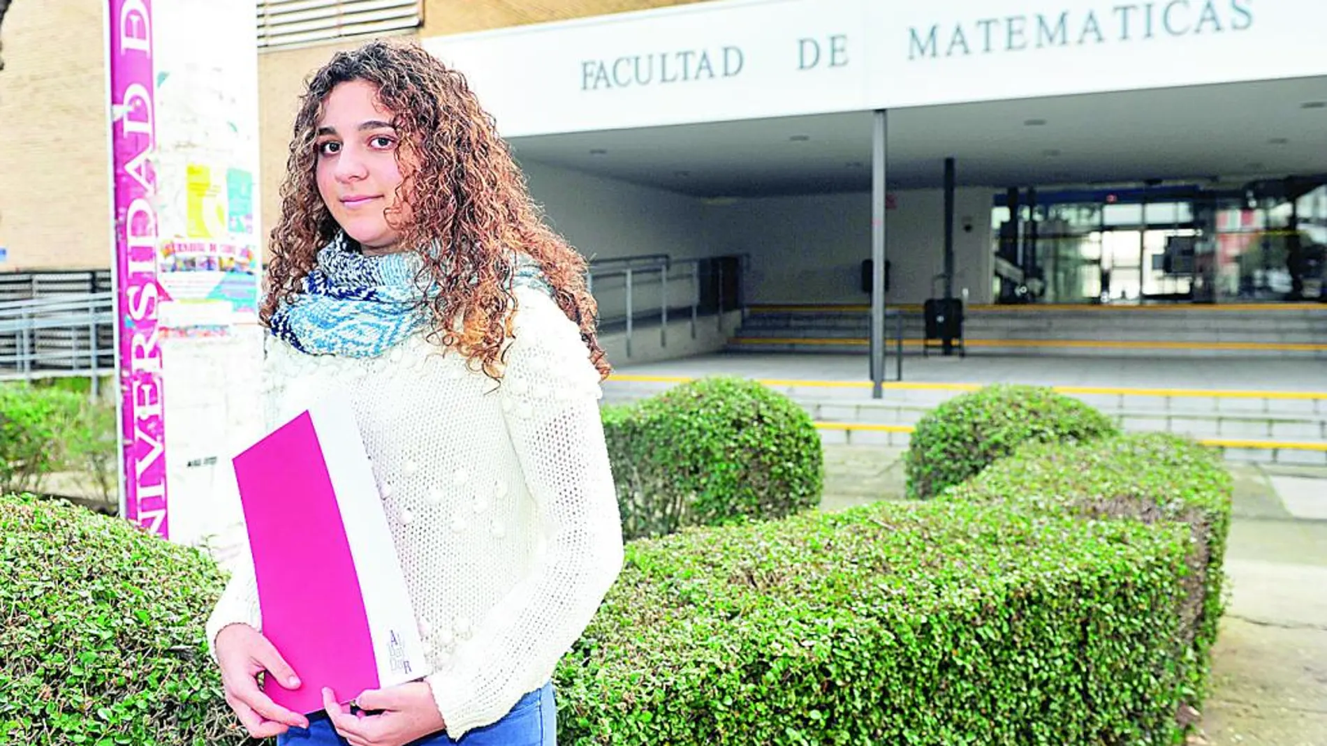 Belén Sáenz, estudiante de Albaydar, ha iniciado su segundo año en Estalmat, un programa que selecciona a futuros matemáticos y estimula el talento que llevan dentro en la Universidad