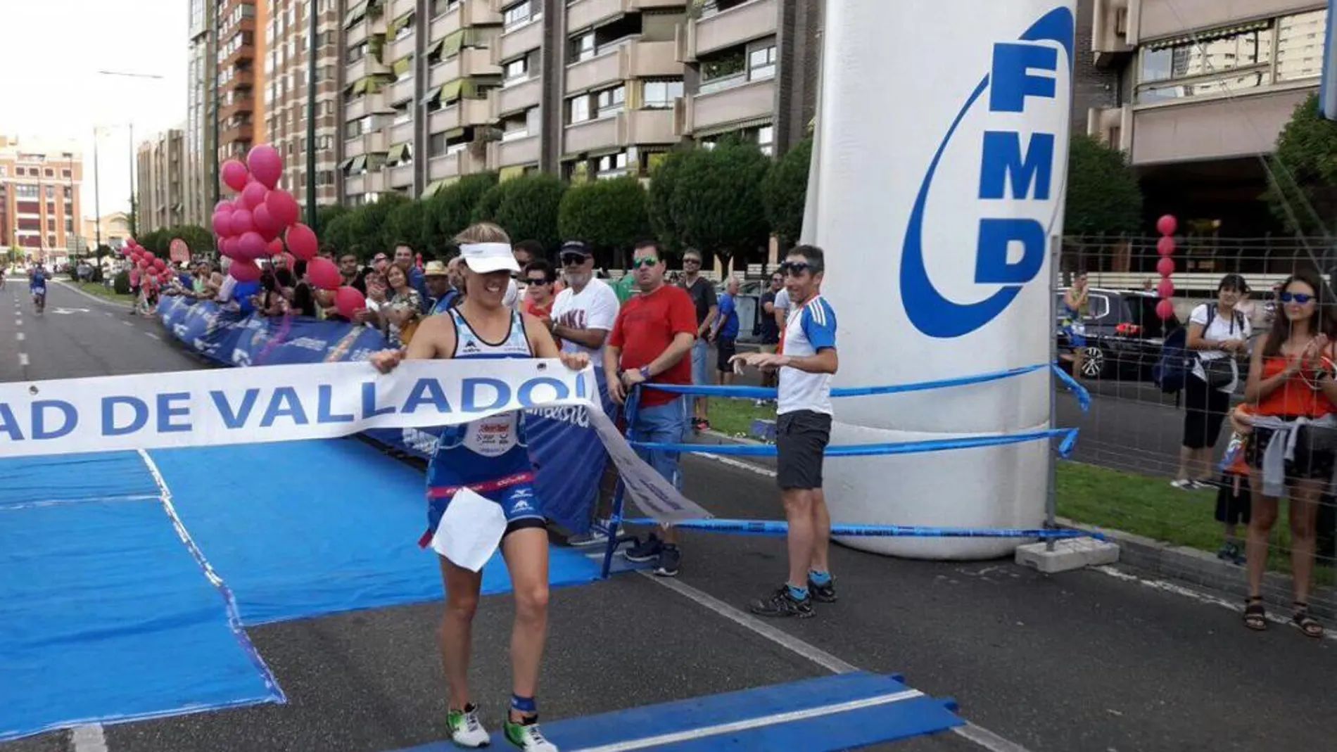 Melina Alonso hace su entrada en primer lugar en la línea de meta