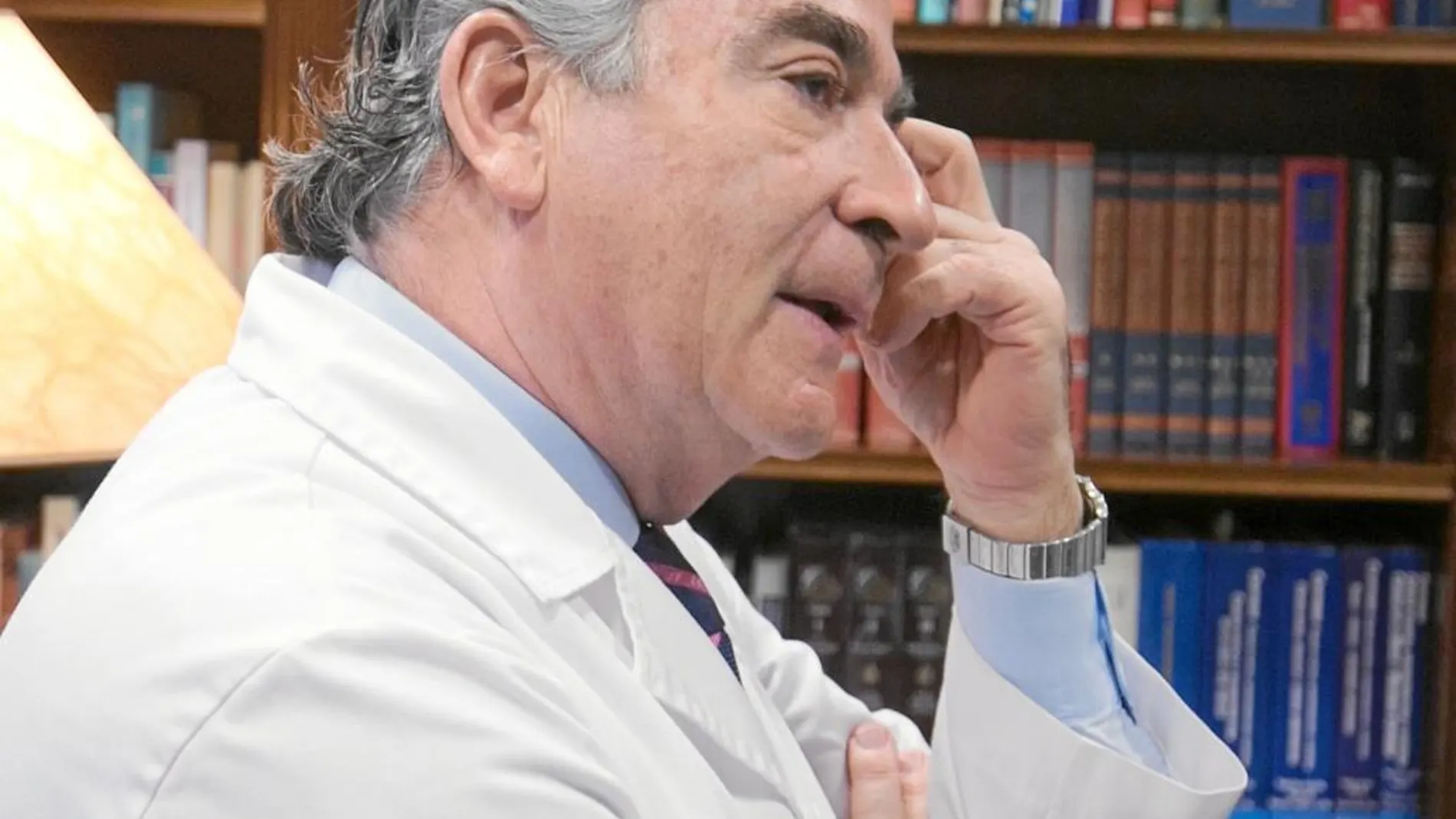 José María Serra Renom/ Catedrático de Cirugía Plástica y Estética y Director del Instituto de Cirugía Estética Quirón Barcelona