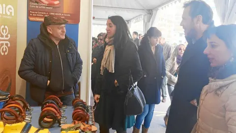 Óscar Puente y Ana Redondo inauguran una nueva edición de la Feria de Artesanía en Valladolid
