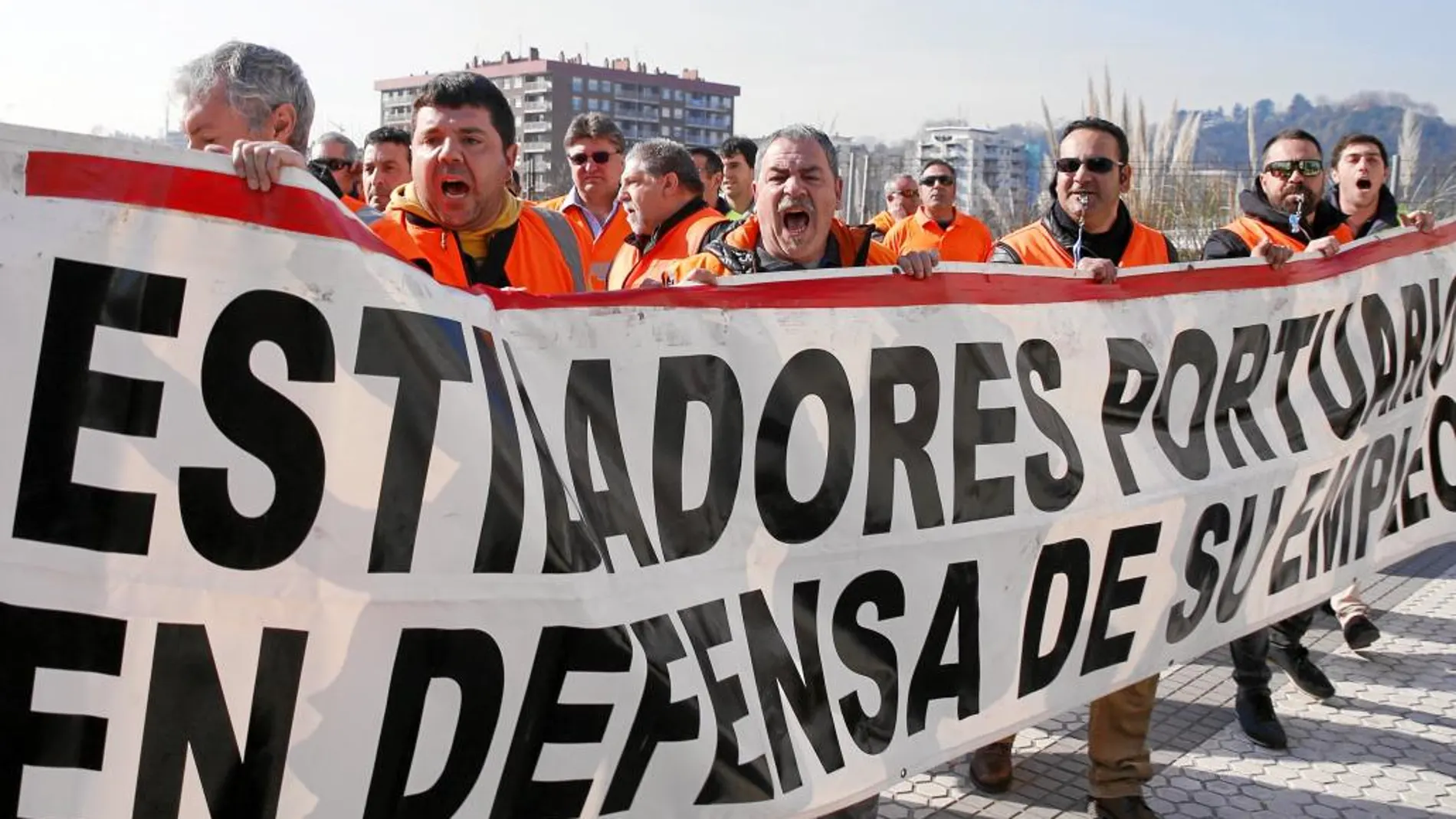 Los estibadores se volverán a reunir con la patronal el martes para negociar