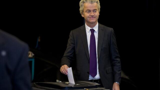 El líder ultraderechista holandés, Geert Wilderse, al acudir a votar en La Haya