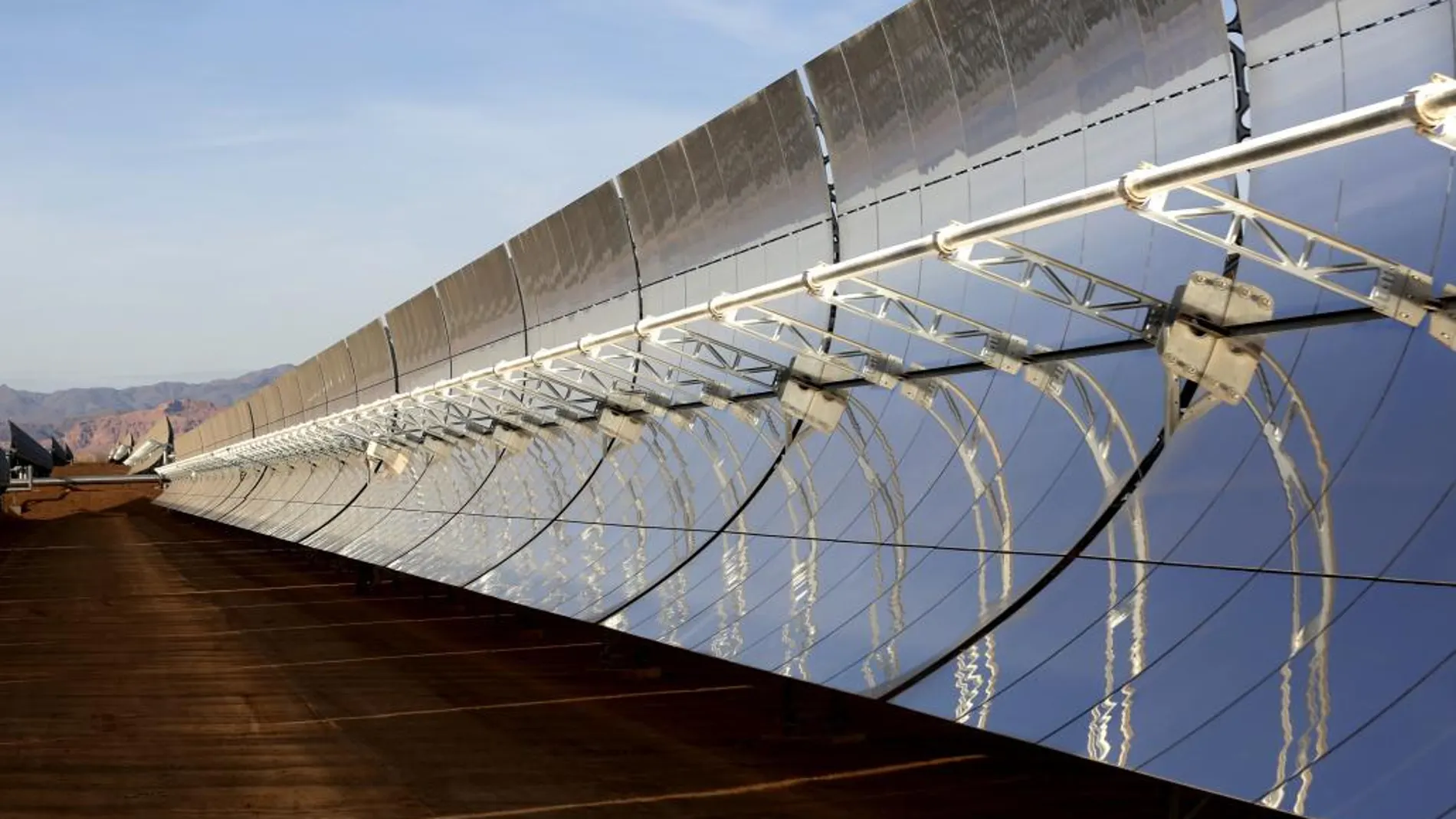 Placas solares de la megaplanta solar de Uarzazate, en el sur de Marruecos, construida por un consorcio español.