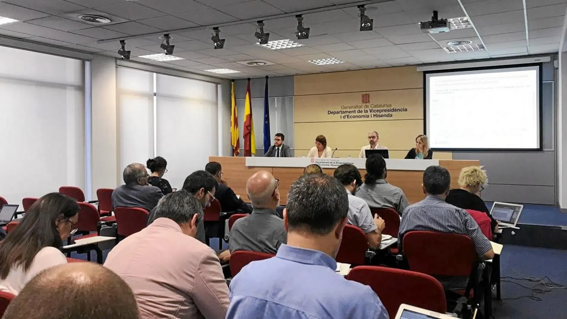 Presentación del informe ayer en la conselleria de Economía