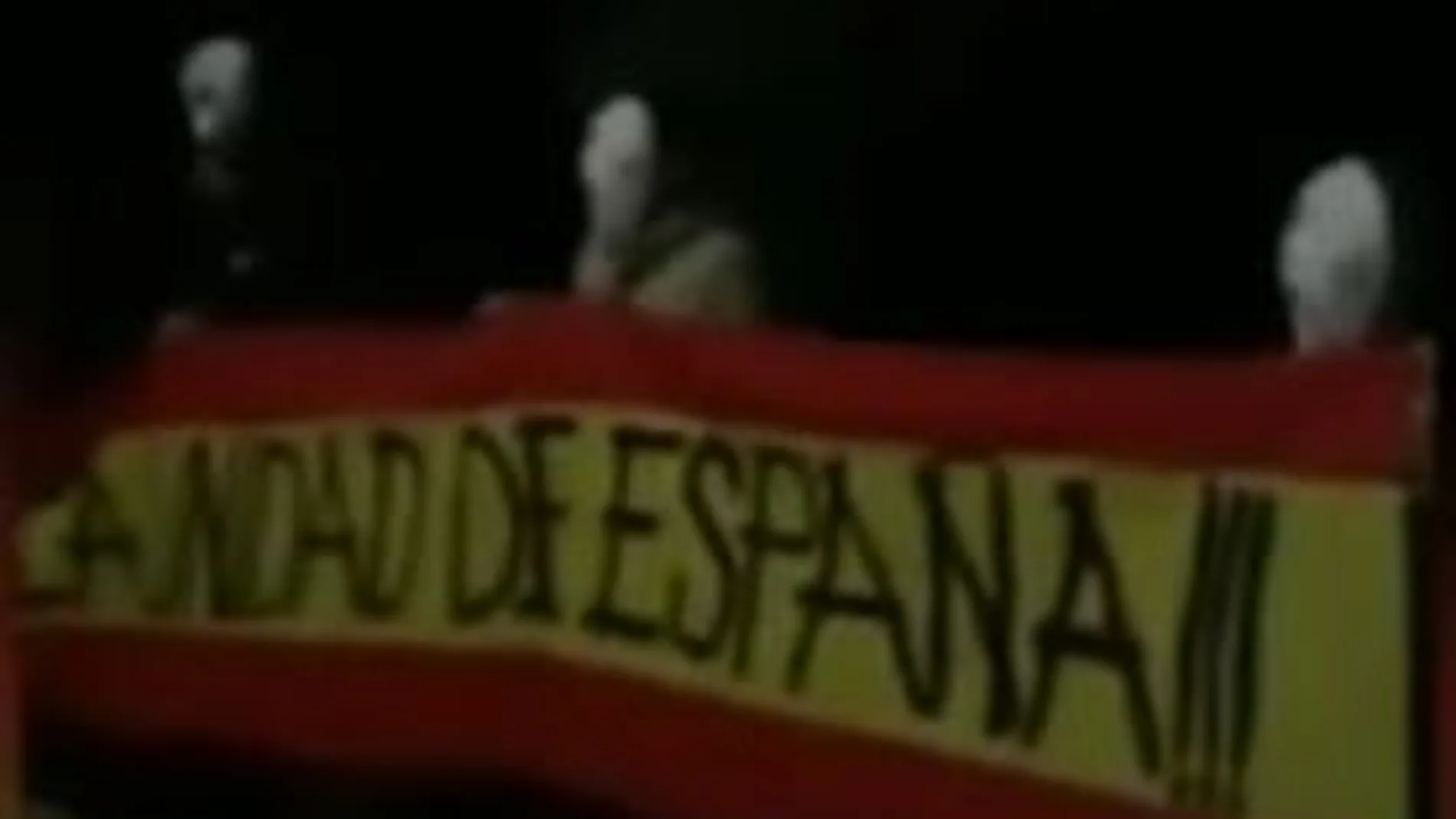 Captura del vídeo que emitieron en directo el grupo de ultraderecha que hizo un escrache a Mónica Oltra