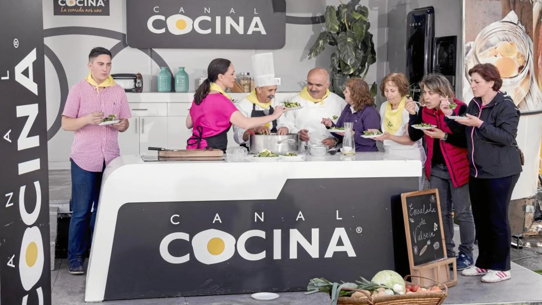Fotograma del nuevo programa de Canal Cocina, «Fiestas gastronómicas»