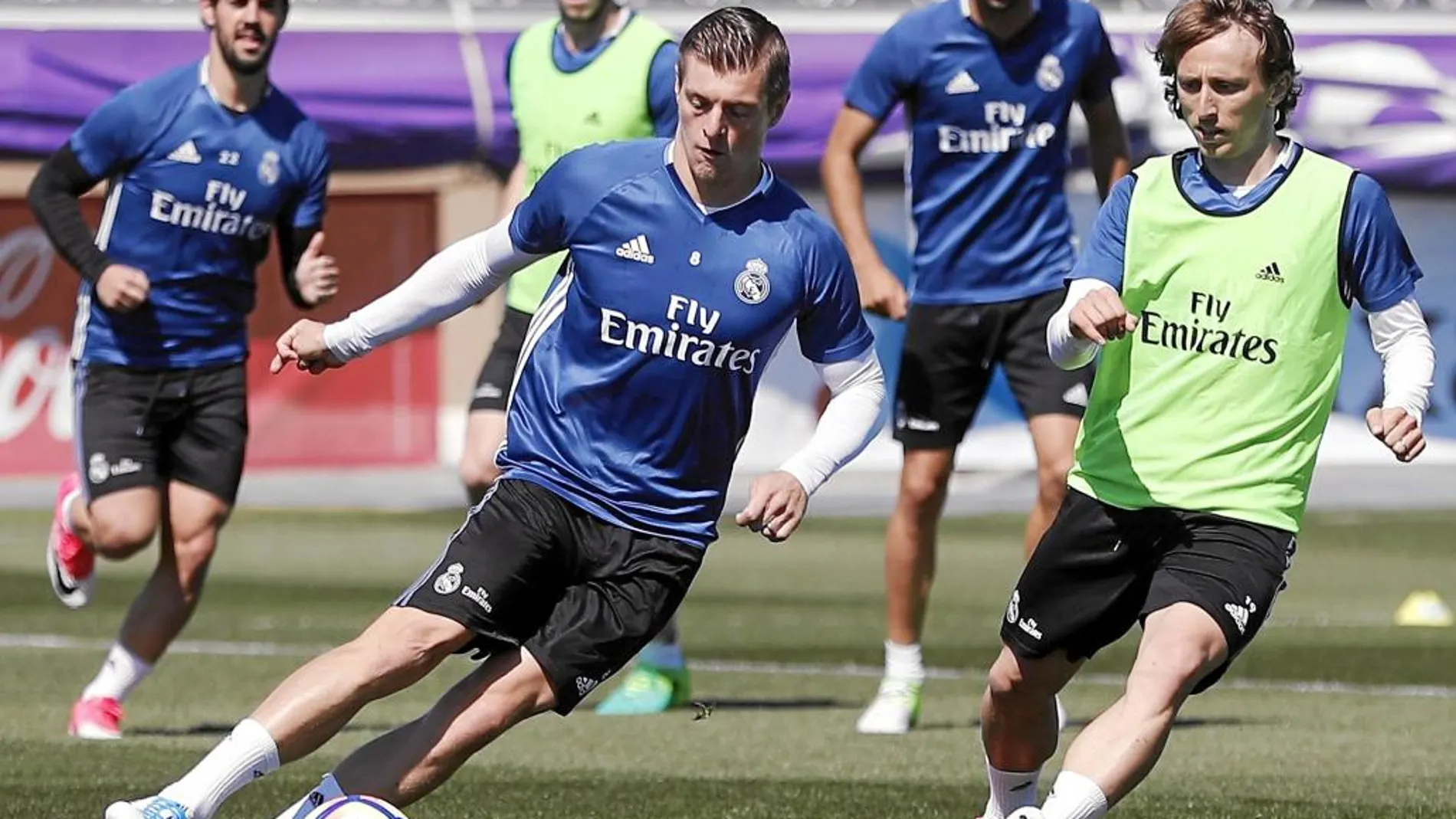 Kroos y Modric, en el entrenamiento de ayer del Real Madrid