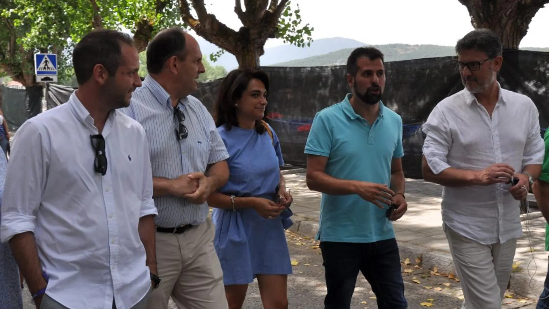 Tudanca junto a Alicia Palomo, Aceves y Vázquez