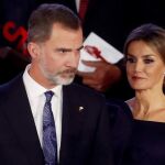 Los Reyes don Felipe y doña Letizia durante un acto esta semana. EFE/Juanjo Martín
