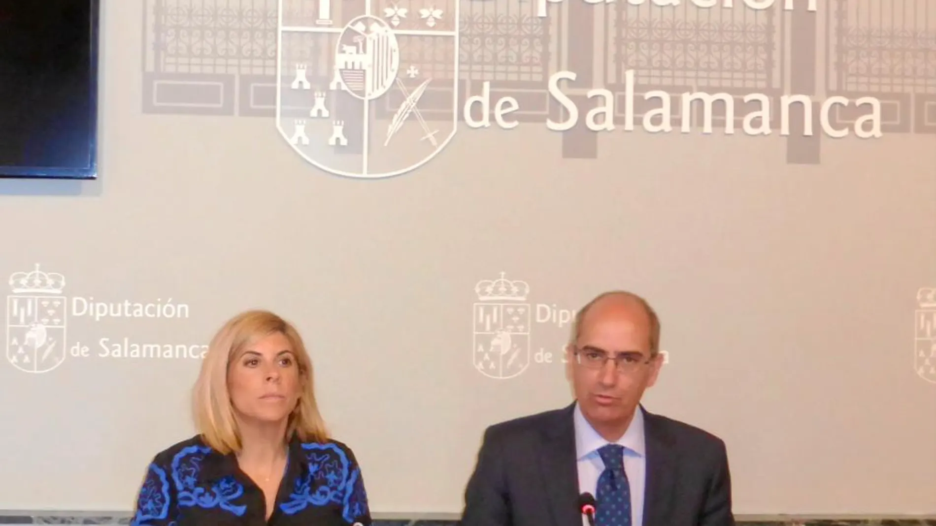 Javier Iglesias y Chabela de la Torre presentan la III Estrategia de Empleo