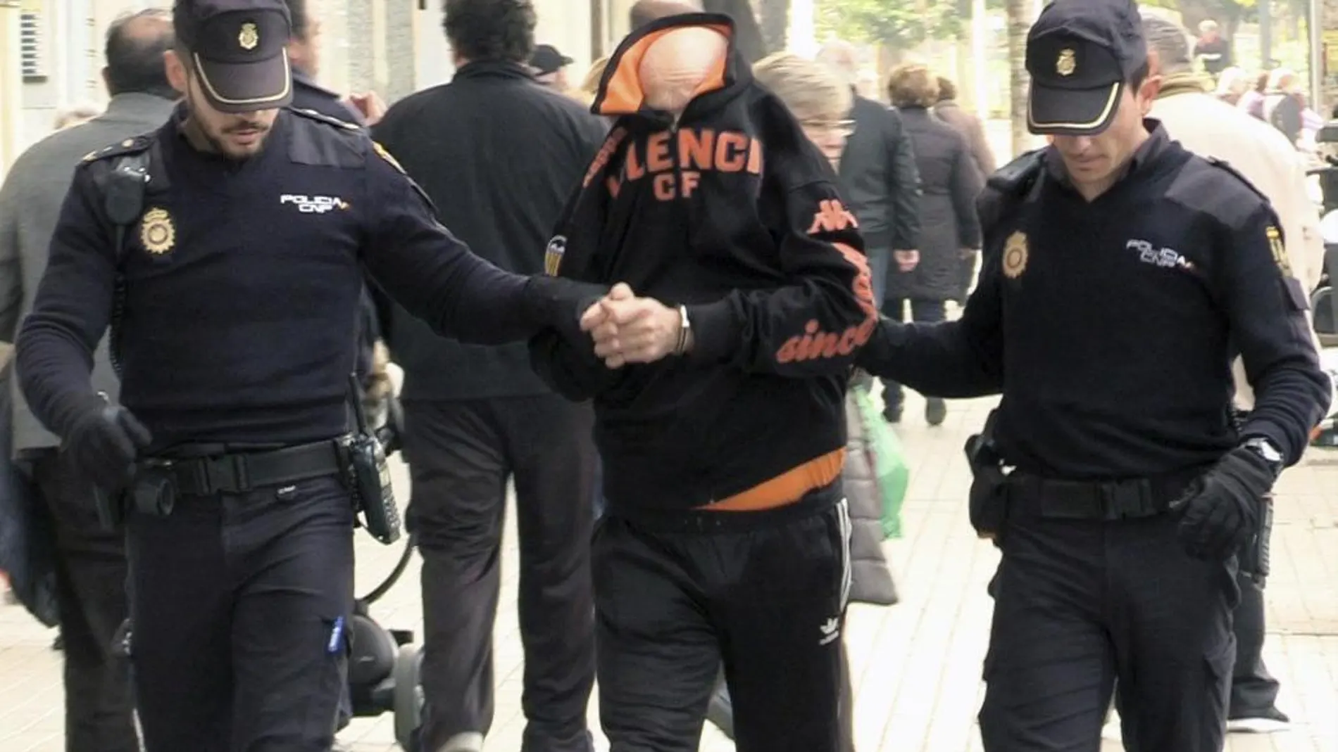 La Policía custodia a un detenido relacionado con el crimen machista de ayer Valencia