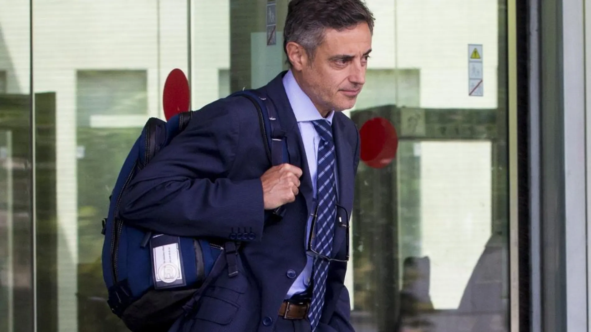 El fiscal Anticorrupción, Emilio Sánchez Ulled, abandona la Ciudad de la Justicia después de exponer sus informes finales del juicio por el expolio del Palau de la Música