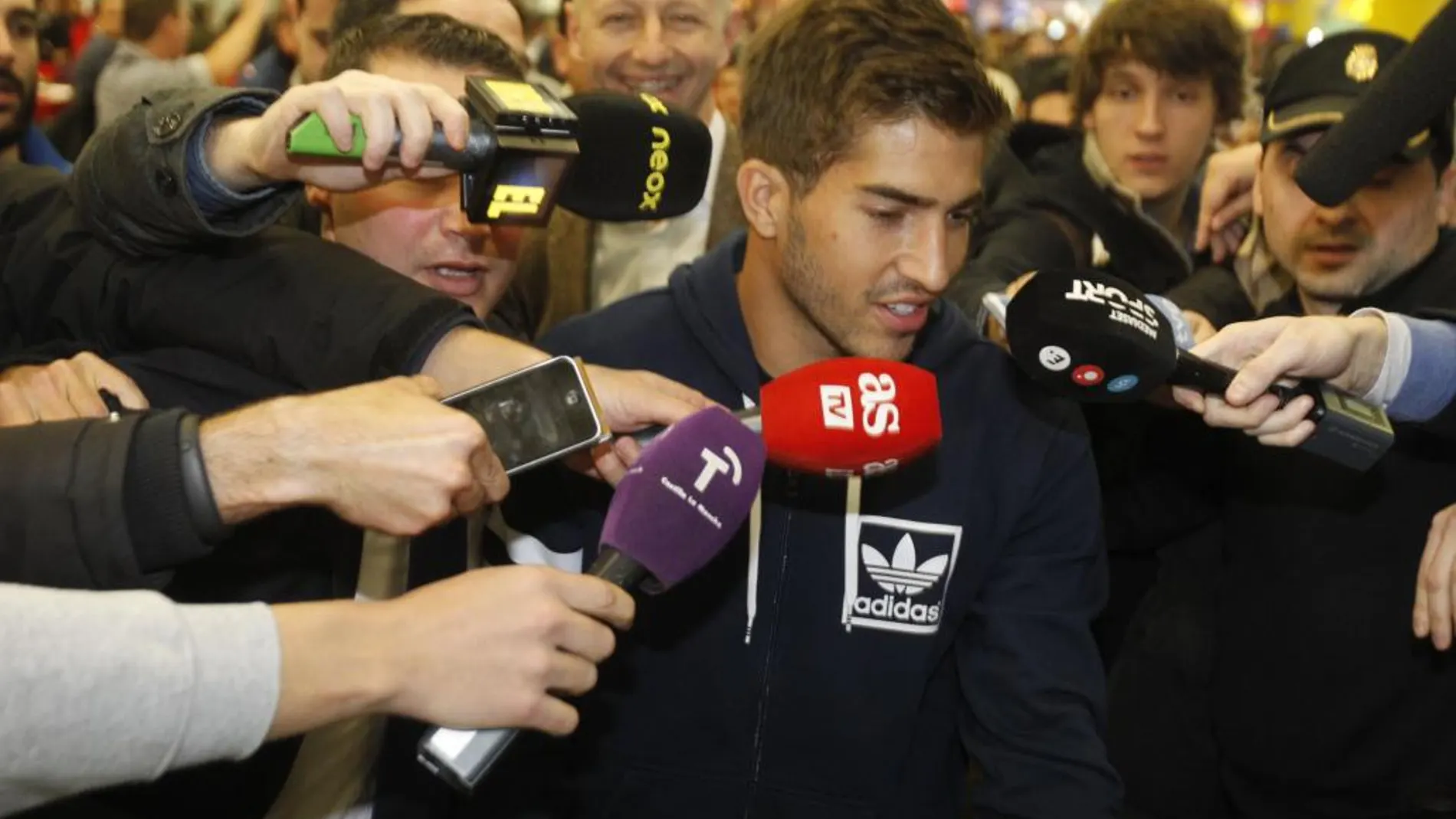 Lucas Silva a su llegada a Barajas