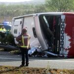 Un total de 14 personas han fallecido esta mañana al chocar un autocar contra un vehículo en la autopista AP-7, a la altura de Freginals (Tarragona)