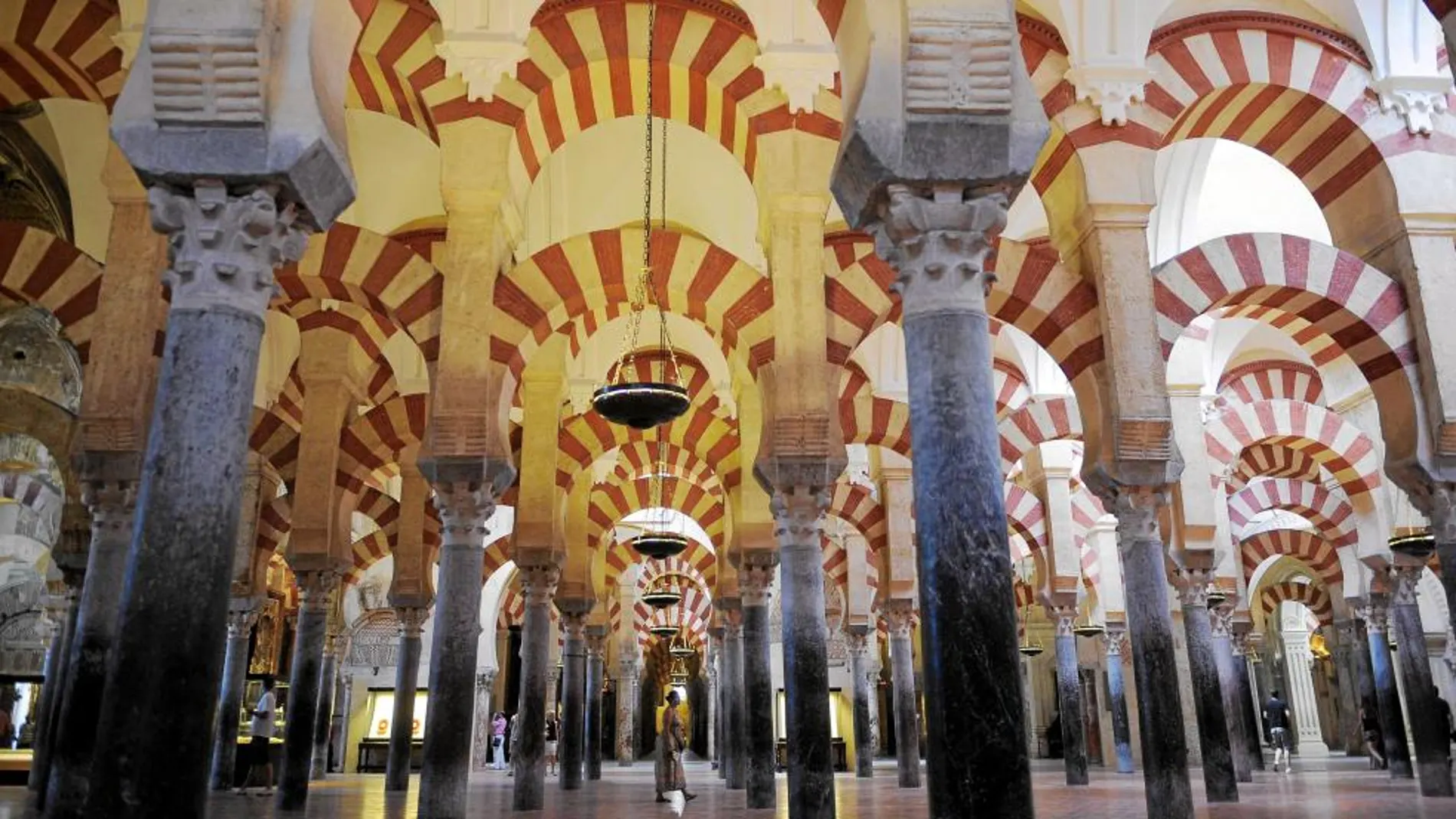 La Mezquita de Córdoba es uno de los principales monumentos de Andalucía