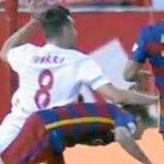 Min 84 ¿Hay penalti de Alves a Iborra?