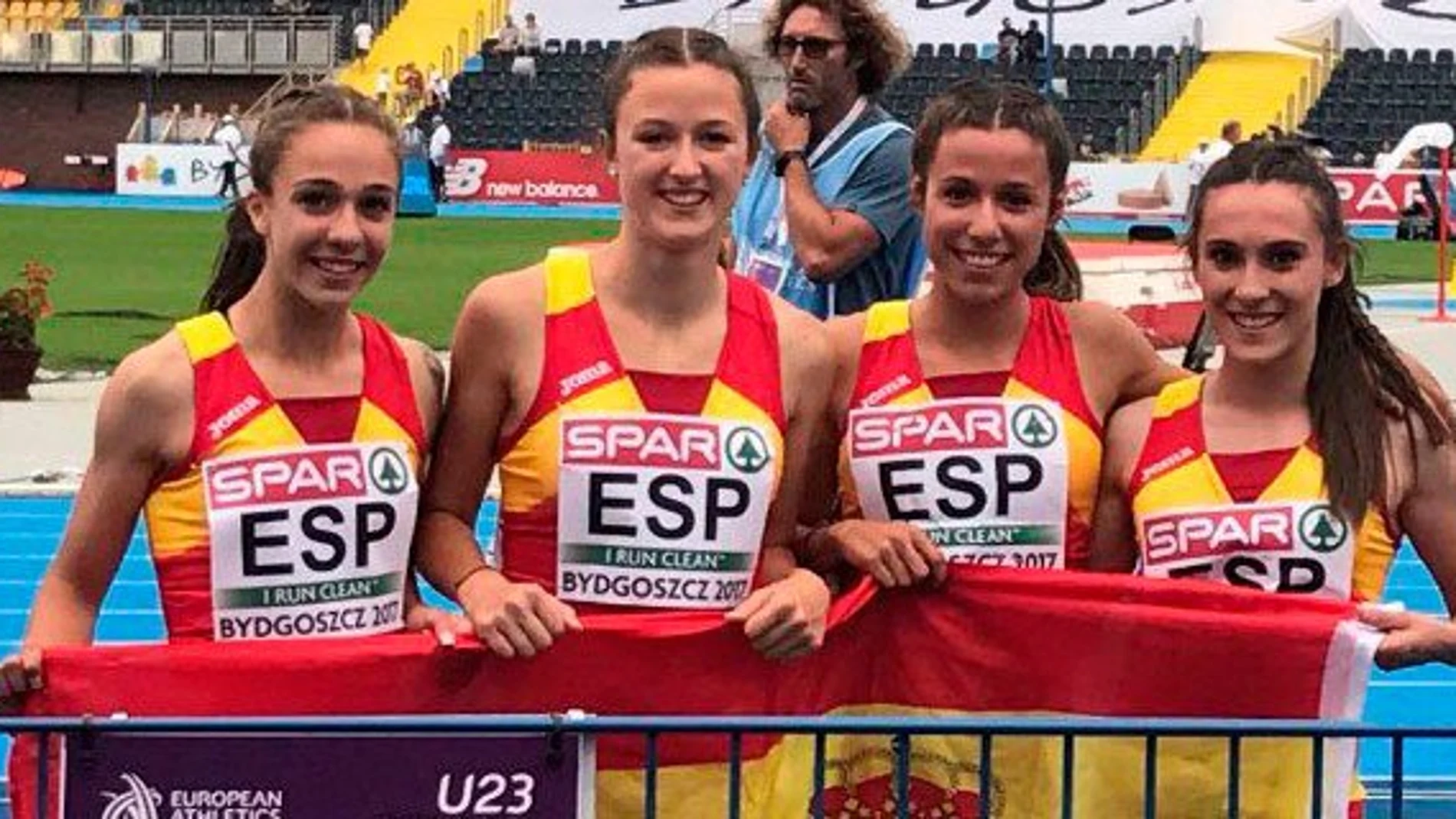 España logra un histórico oro en el relevo femenino 4x100