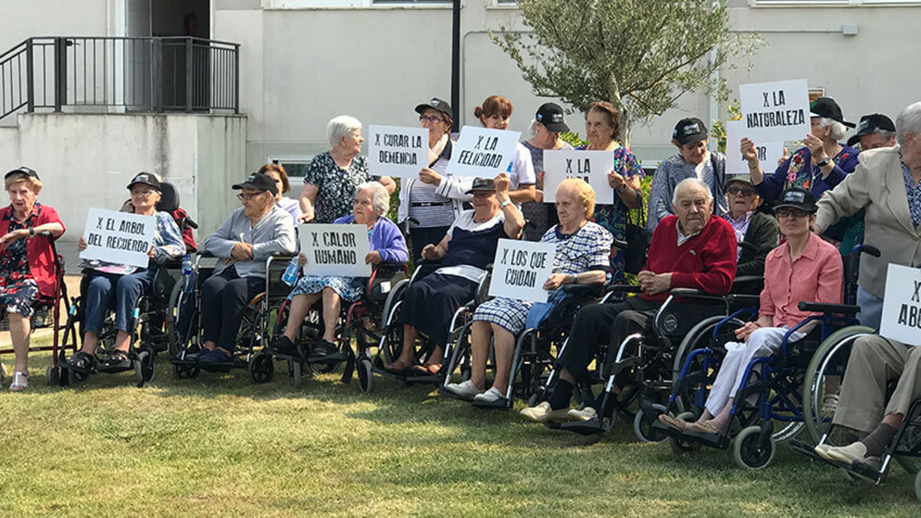 Sanitas Mayores bate un récord Guinnes para recordar a los mayores que padecen Alzheimer