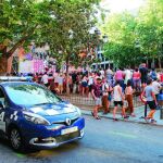 La Policía Municipal patrullaba ayer por la Plaza del Rey en el segundo día de las fiestas del Orgullo