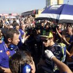 Valentino Rossi se mostró visiblemente enfadado tras la carrera