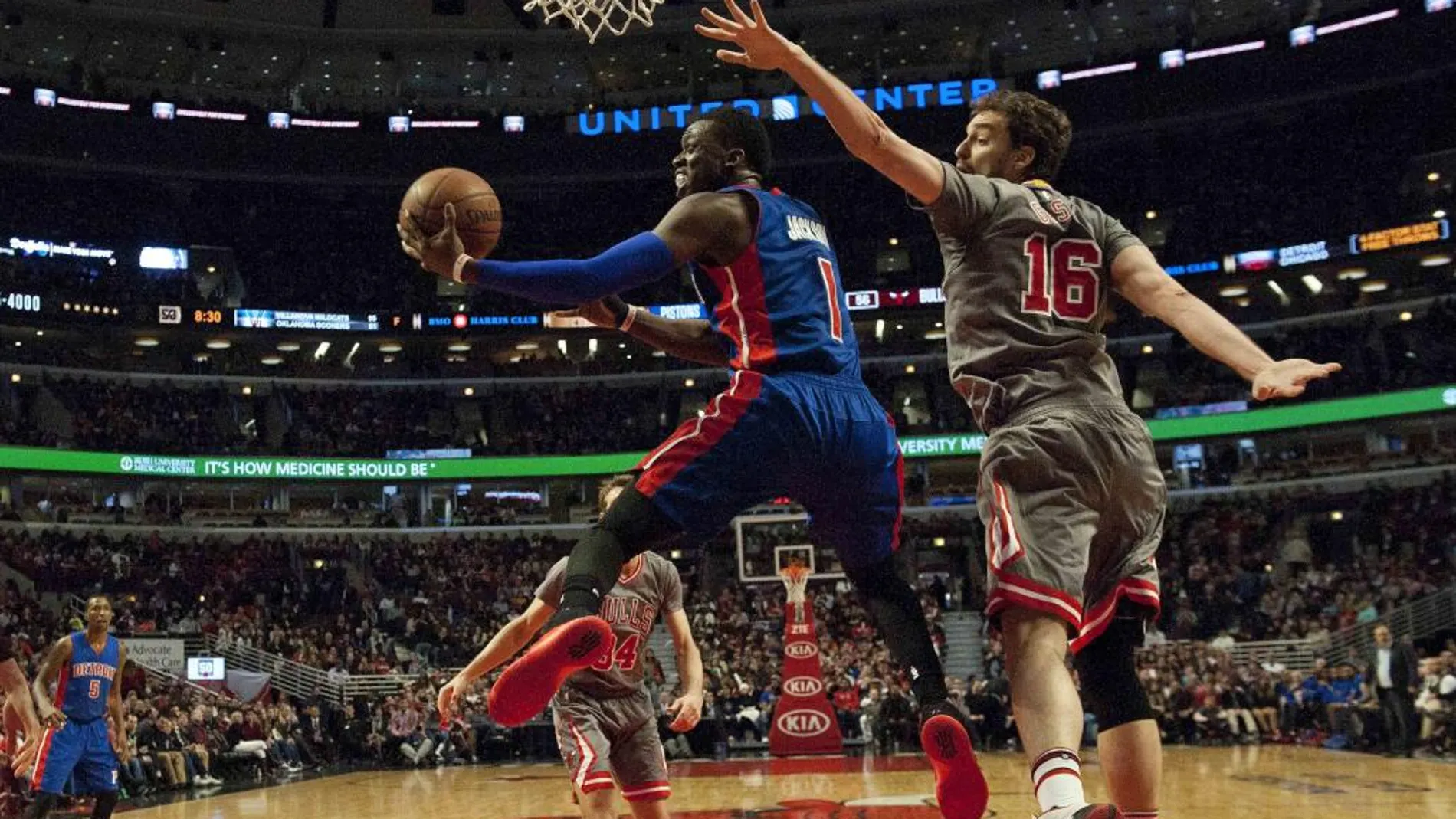 Pau Gasol durante el encuentro ante los Detroit Pistons