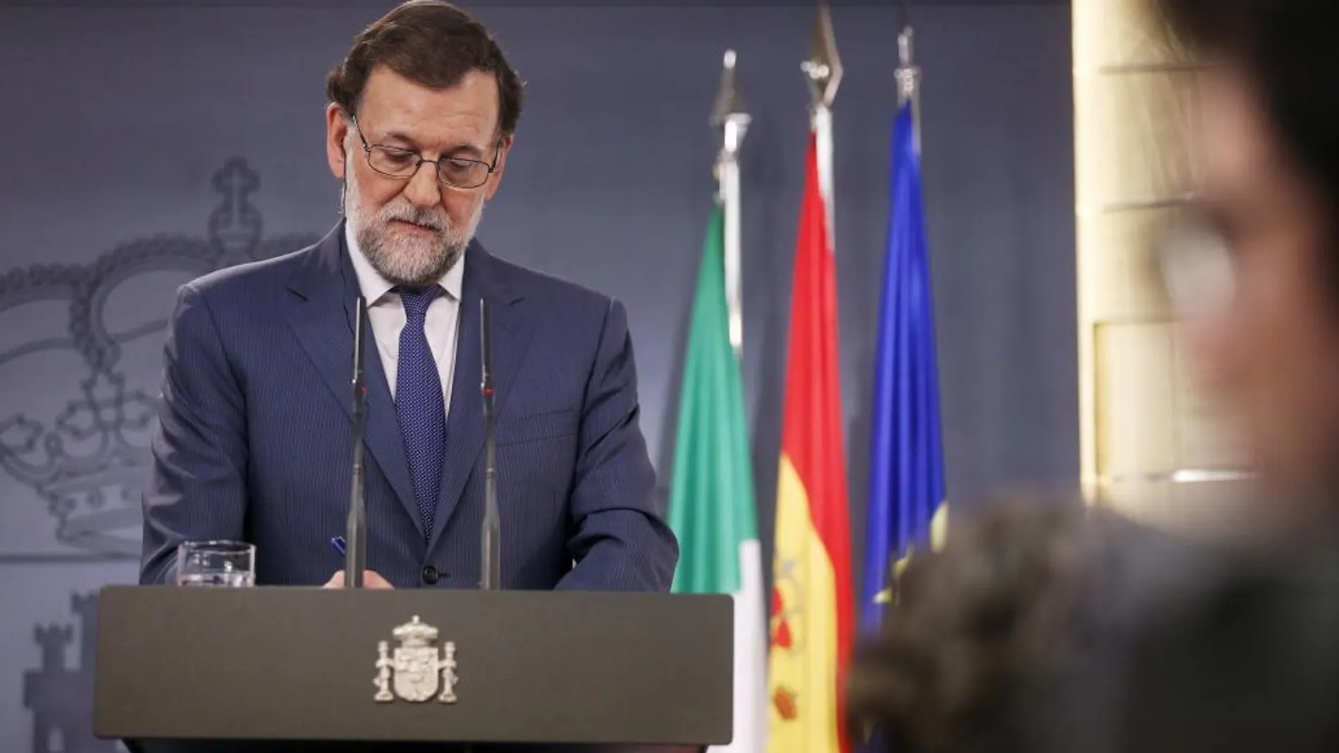El presidente del Gobierno, Mariano Rajoy, durante la rueda de prensa con el primer ministro de la República de Irlanda, Enda Kenny