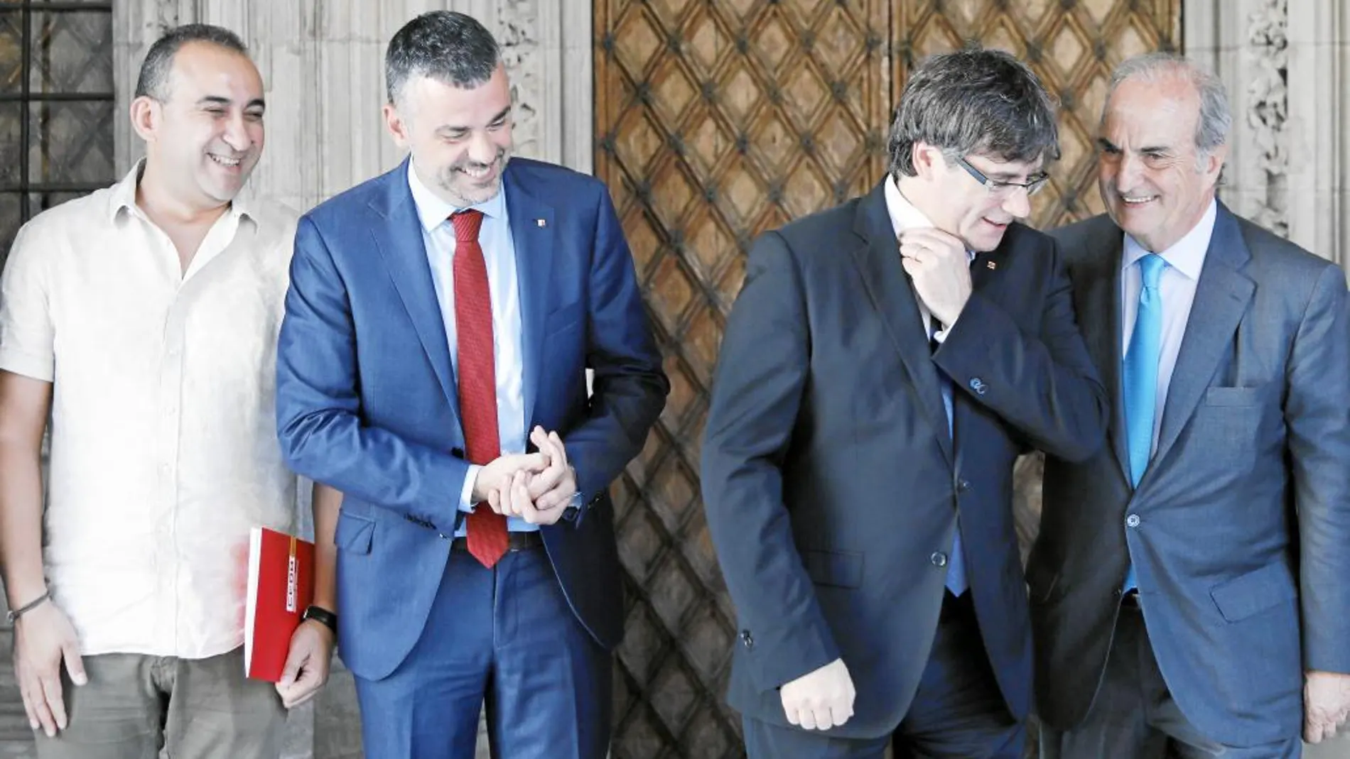 El president de la Generalitat, Carles Puigdemont, ayer en el Palau