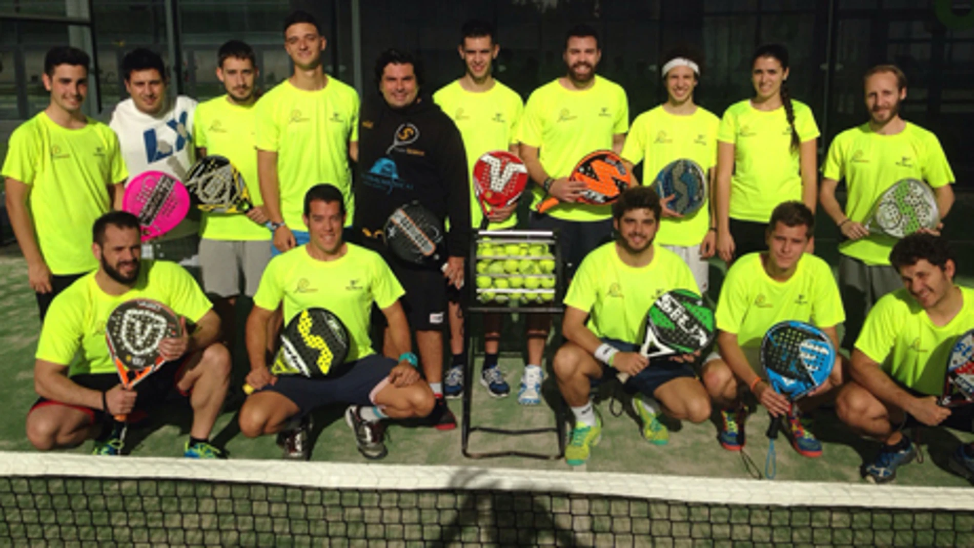 Integrantes del curso de pádel
