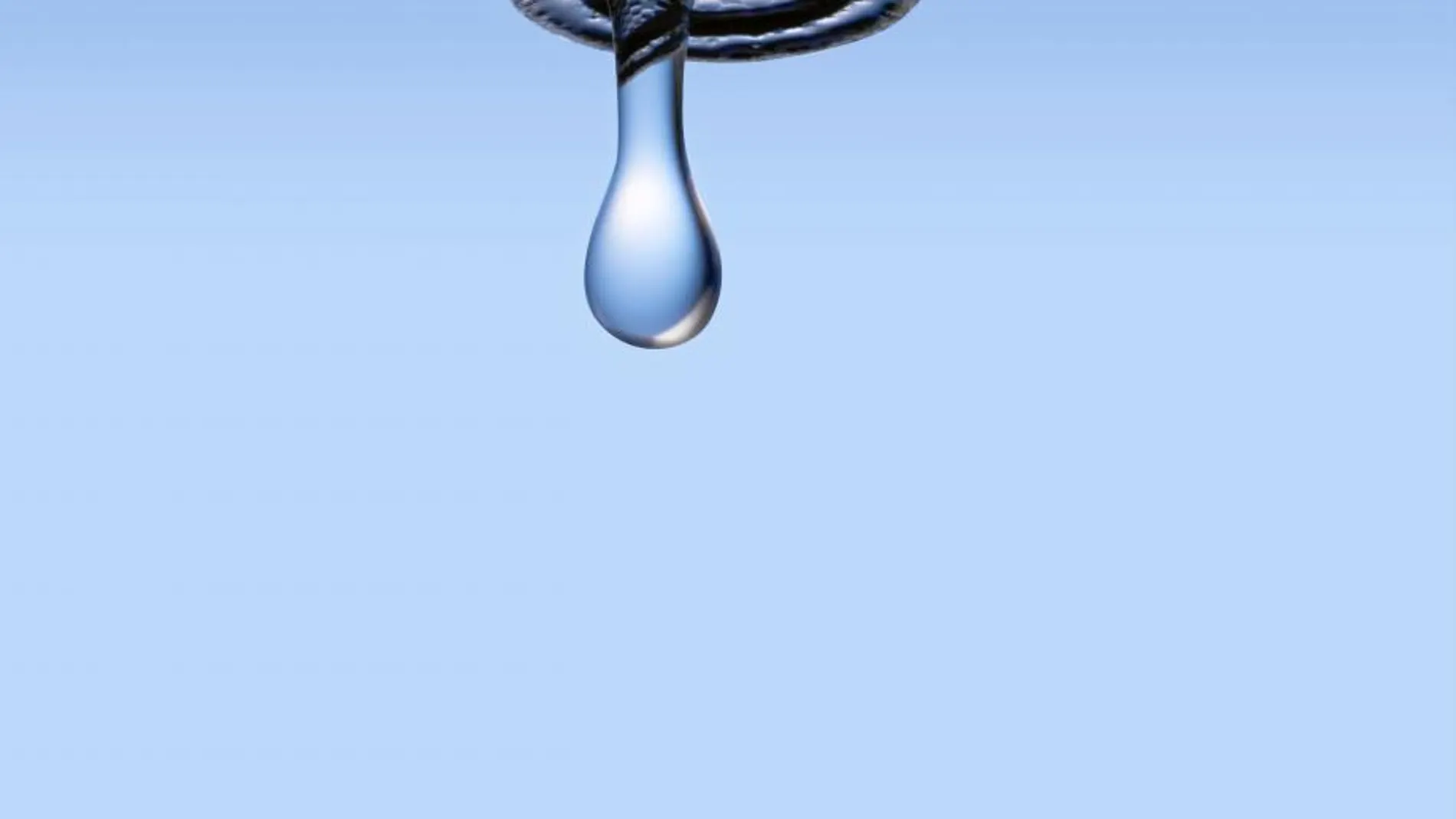 El mínimo vital de agua beneficiaría a 310.000 andaluces con dificultades