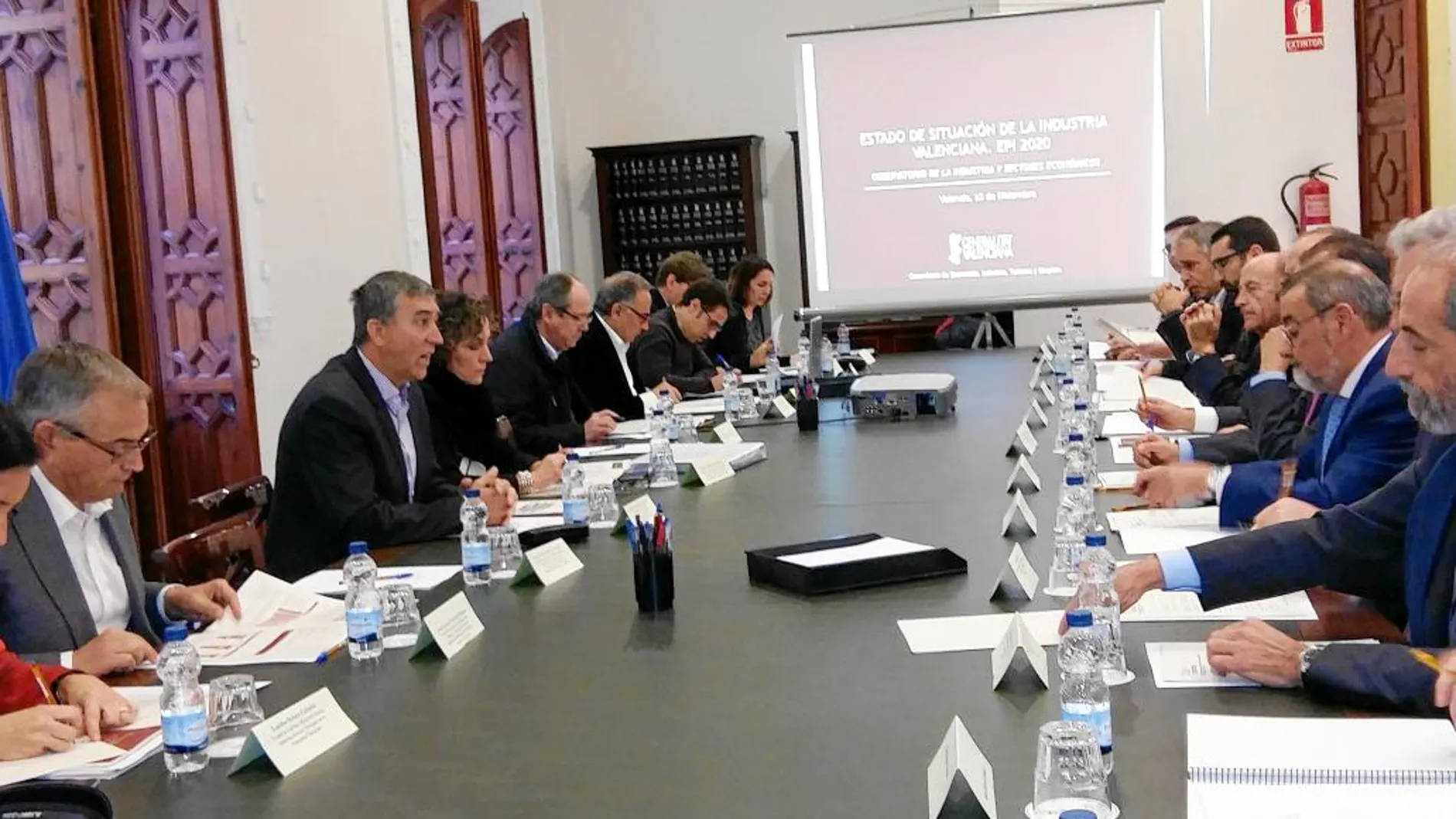 El conseller de Economía, Rafael Climent, ayer durante la reunión del Observatorio de la Industria