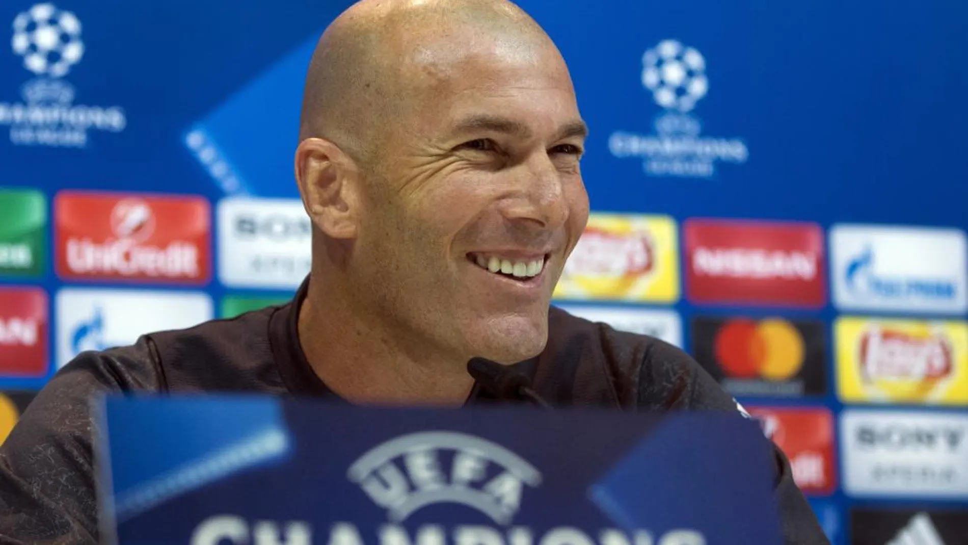 Zinedine Zidane durante la rueda de prensa