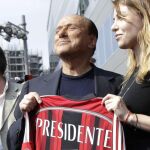 Berlusconi con la camiseta del Milan