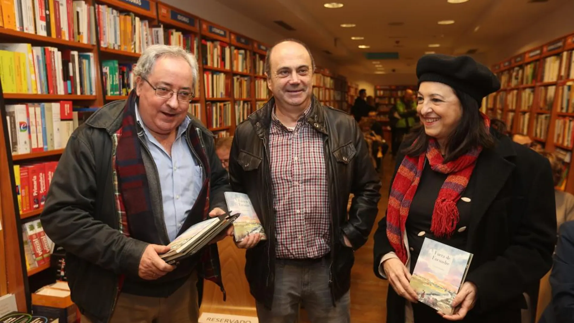 Jesús Egido, Fermín Herrero y Angélica Tanarro en la presentación del libro en la librería Oletvm en Valladolid