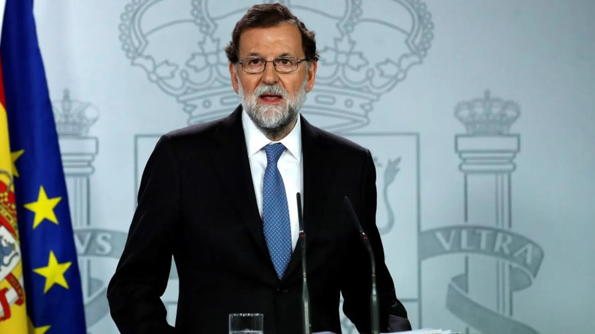 Mariano Rajoy, durante la rueda de prensa ofrecida esta tarde en el Palacio de la Moncloa tras la declaración unilateral de independencia en el Parlament de Cataluña. Jesús G. Feria