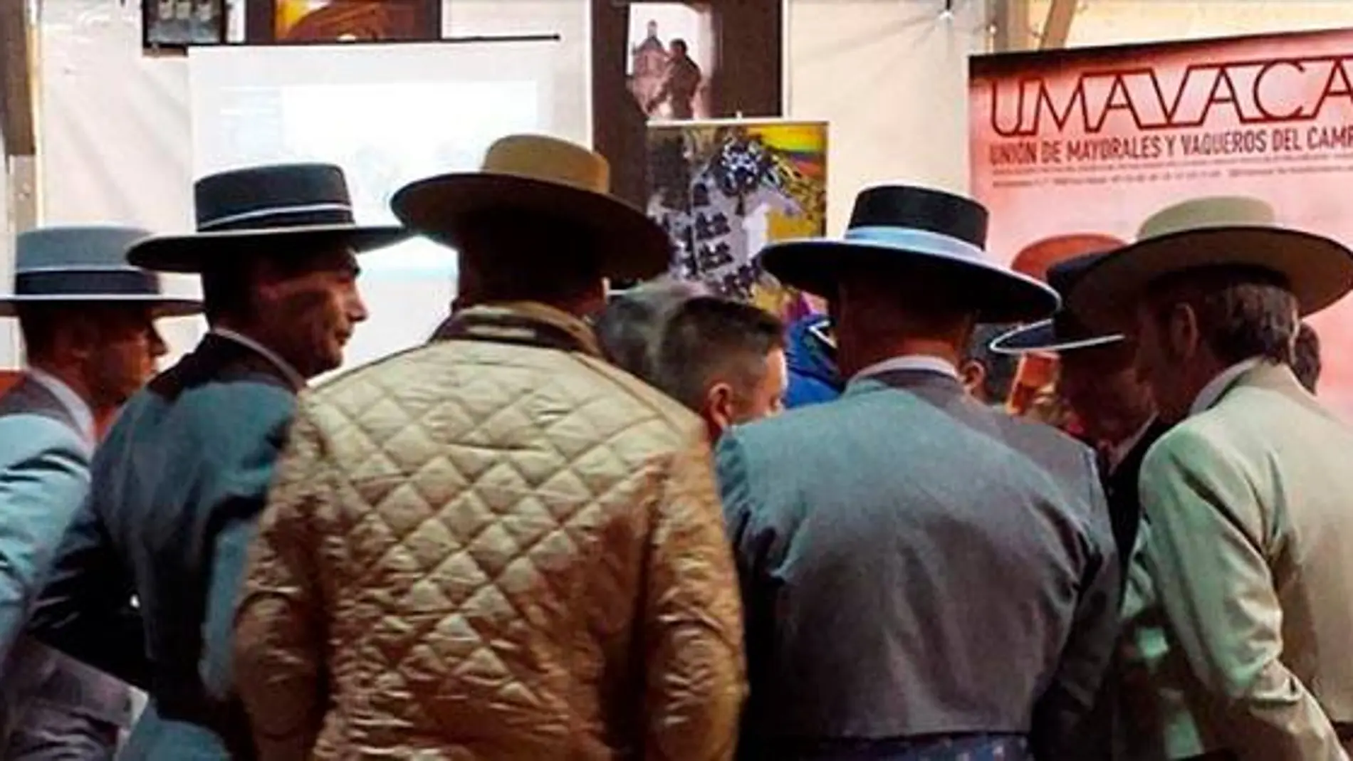 Un grupo de mayorales pertenecientes a la Unión de Mayorales y Vaqueros