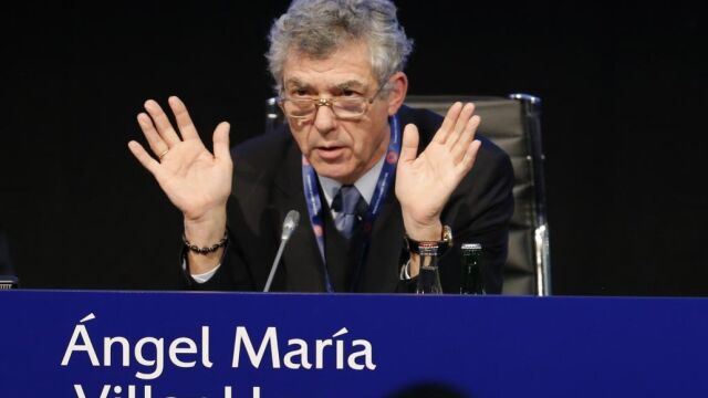 Ángel María Villar deja sus cargos en la UEFA y en la FIFA