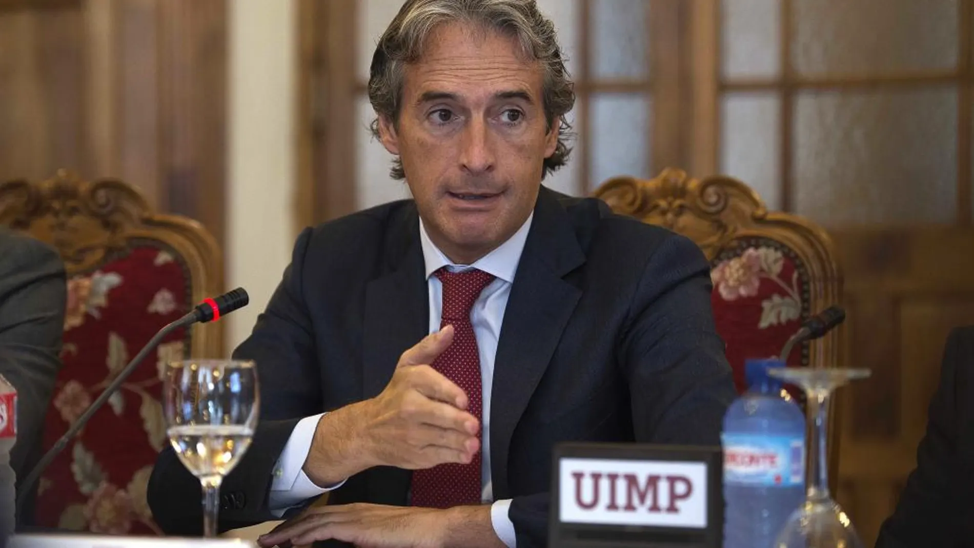 El ministro de Fomento Iñigo de la Serna