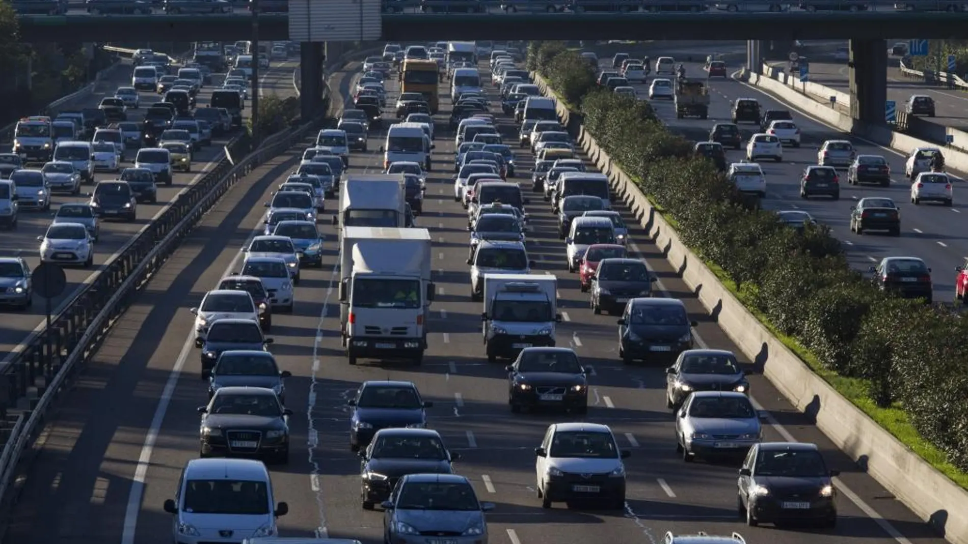 Operación Salida: Más de 10 kilómetros de retenciones en Madrid y Barcelona