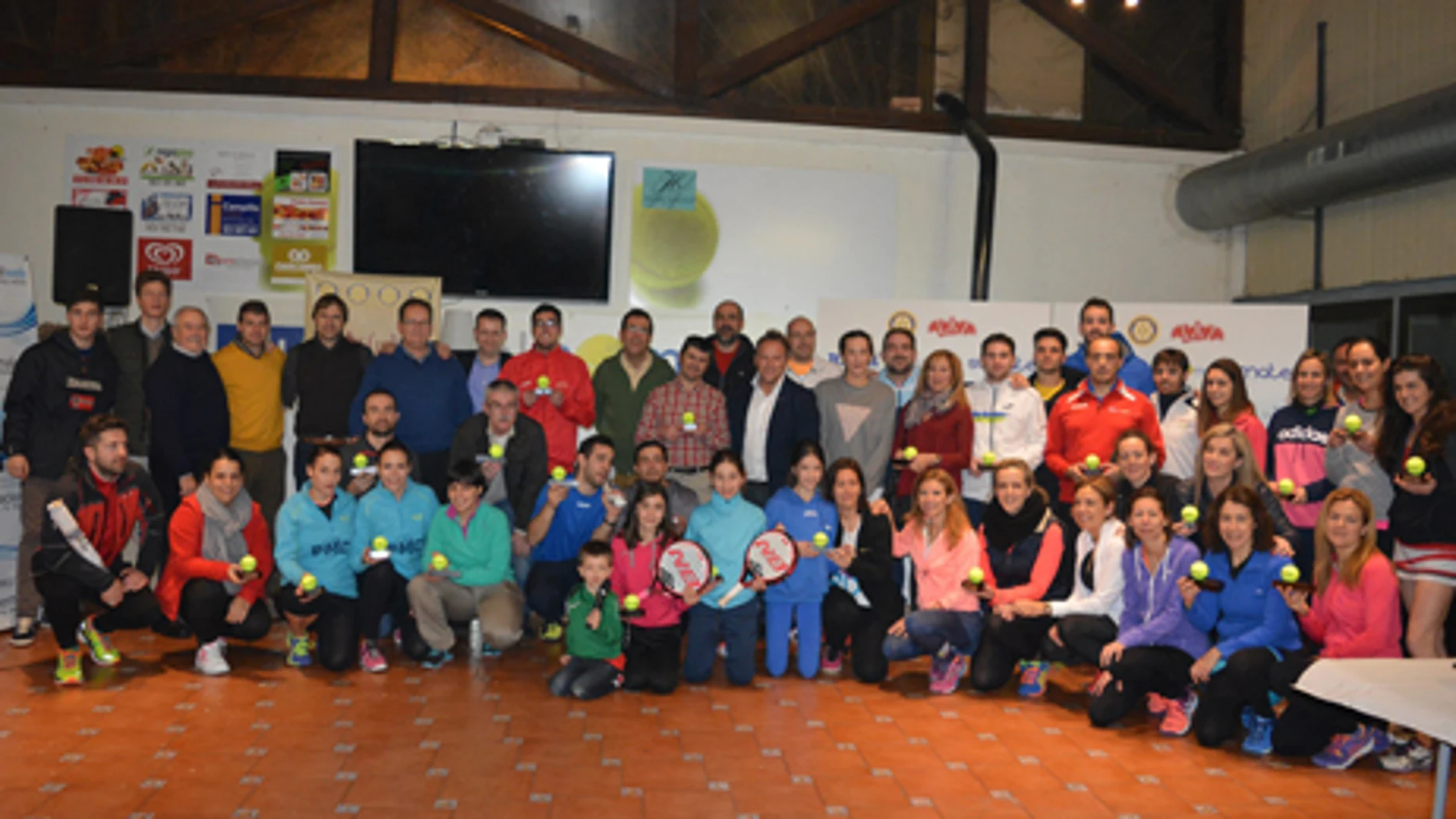 Pádel a beneficio de la Fundación Aviva en Rotary Club Salamanca