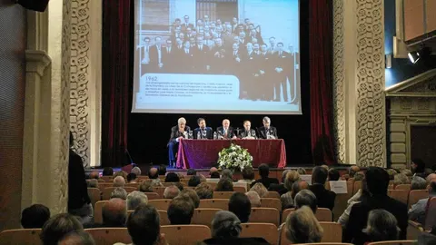 La Sala Compañía de Jerez se llenó para el tributo