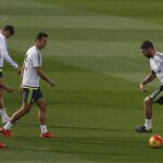 El defensa del Real Madrid Sergio Ramos, durante el entrenamiento efectuado esta tarde en las instalaciones de Valdebebas