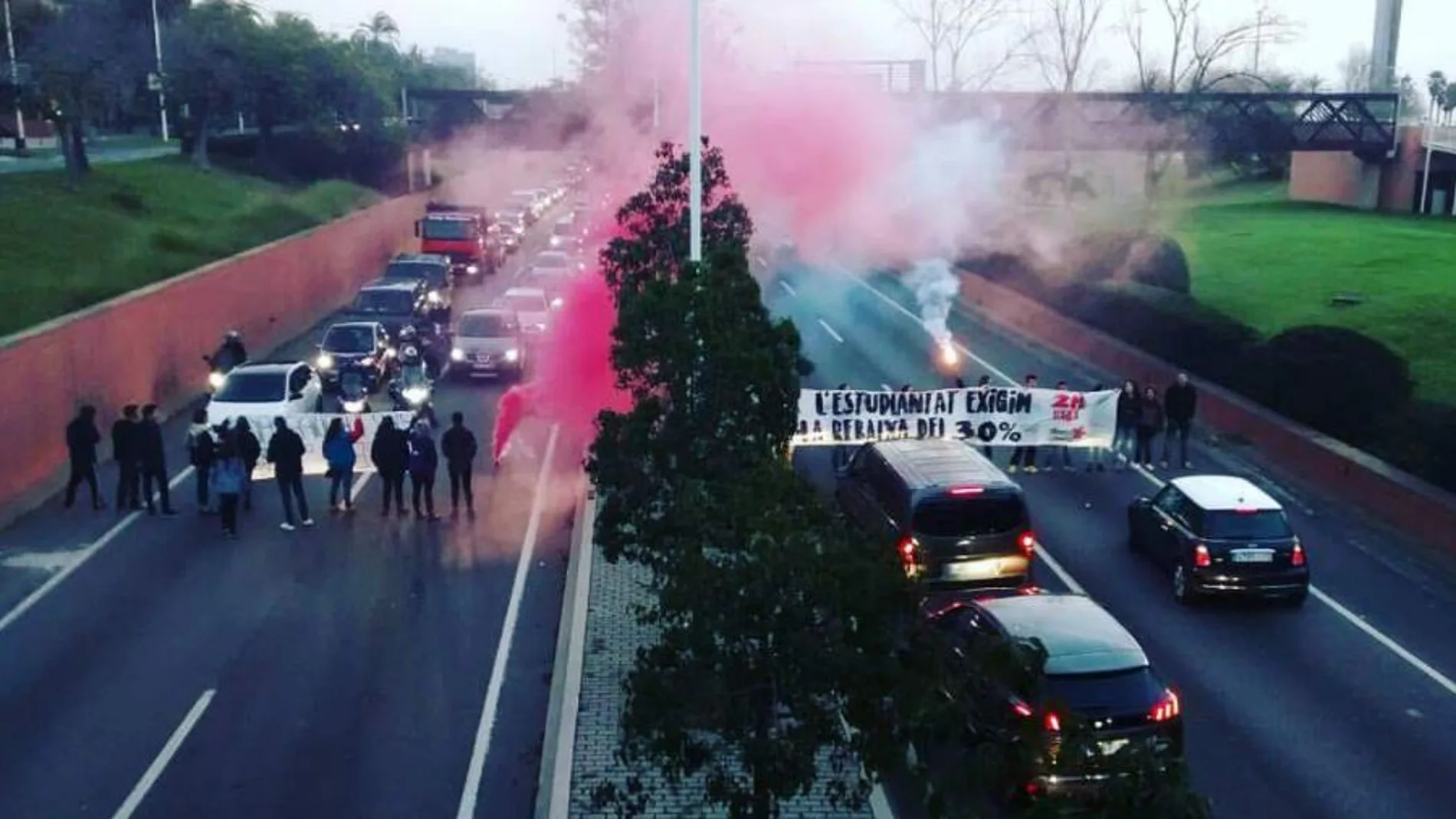 Imagen de los disturbios difundida por Sindicat d'Estudiants dels Països Catalans
