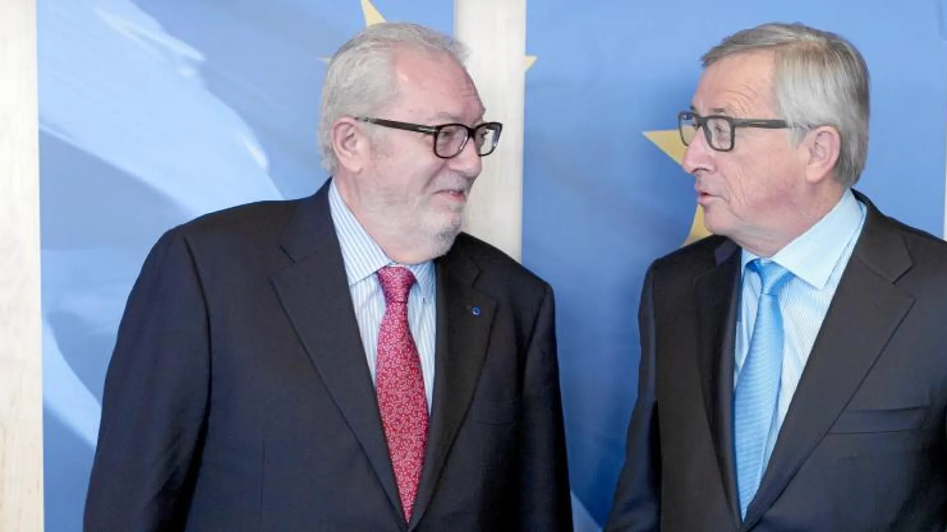 Juncker y Agramunt estuvieron departiendo en Bruselas de los temas de mayor actualidad que afectan a Europa y están relacionados con el Estado de Derecho, democracia y derechos humanos